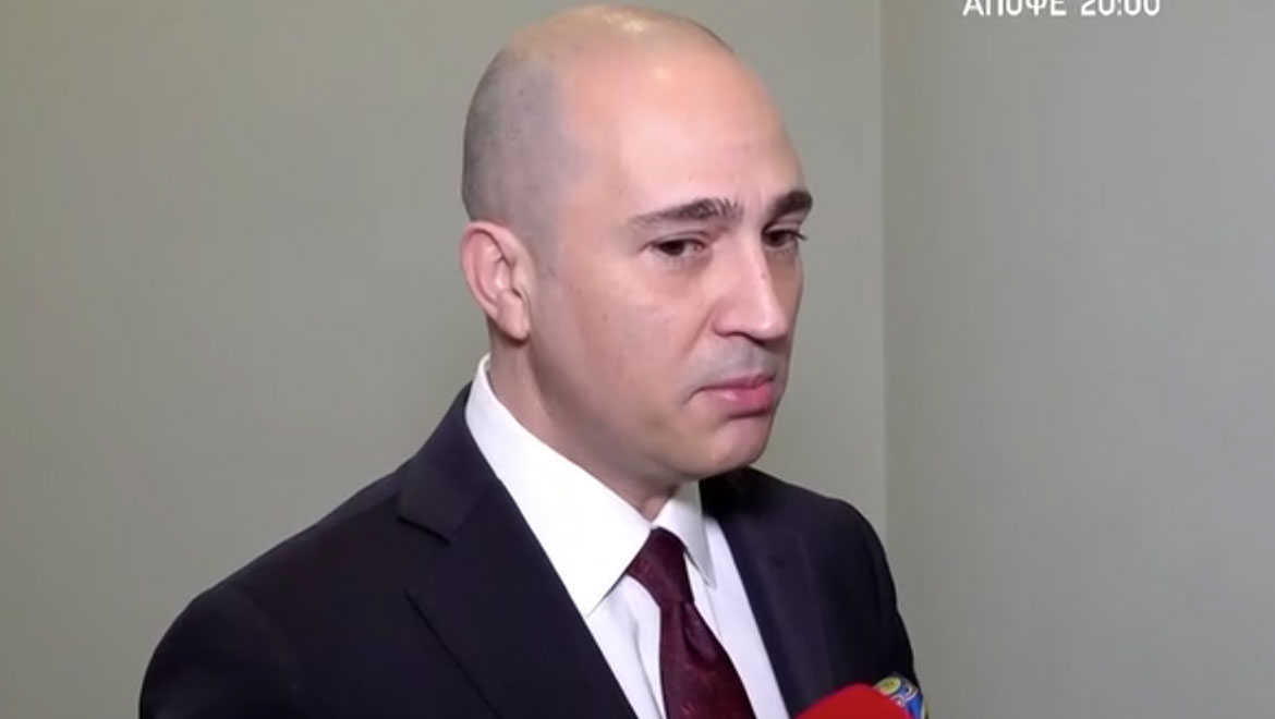 Κωνσταντίνος Μπογδάνος: «Παράγουμε περισσότερες φουσκοχειλούδες, ελαφρών ηθών influencers και τις εξάγουμε»