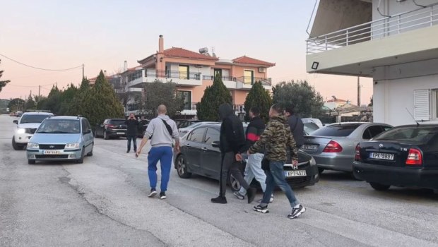 Λουτράκι: Προφυλακίστηκε ο 17χρονος για την αιματηρή συμπλοκή με θύμα συνομήλικό του