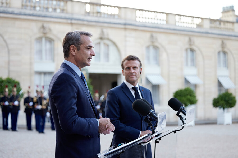 Μητσοτάκης και Μακρόν μεταβαίνουν στην Πάφο – Η τριμερής στην Κύπρο, η τουρκική αντίδραση