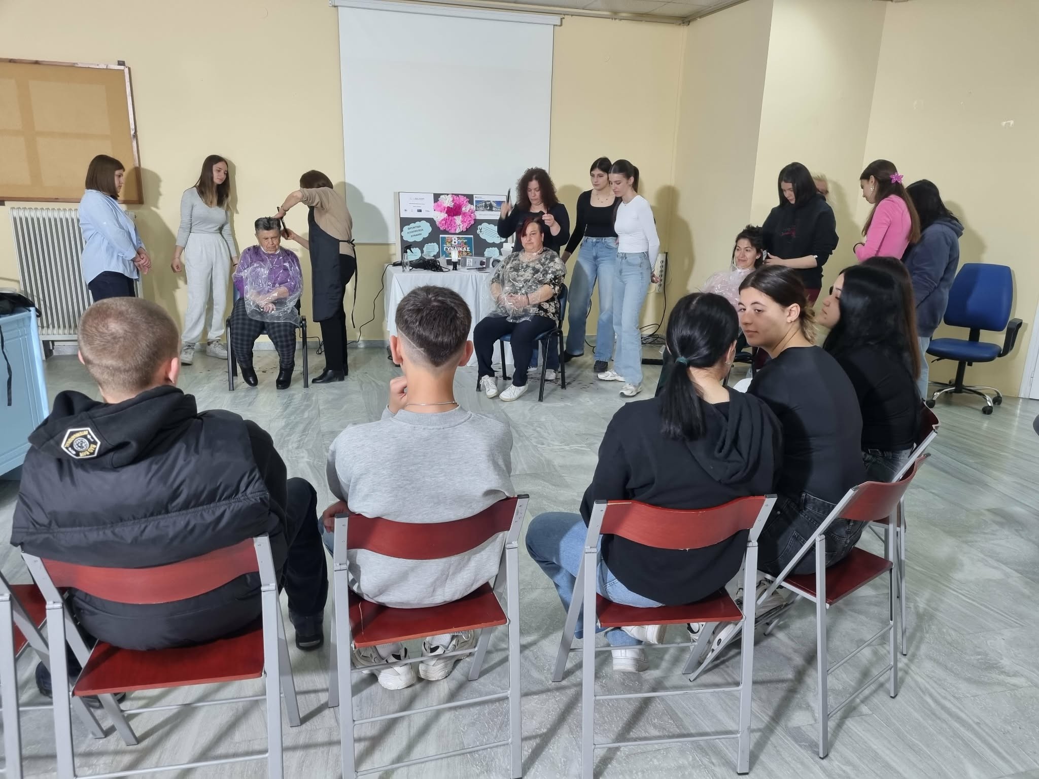 κουρεμα ηλικιωμενες επαλ