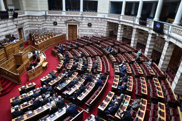 Βουλή: Συνεδριάζει η Ολομέλεια για τον ΟΠΕΚΕΠΕ – Το πόρισμα των ευθυνών και η επόμενη μέρα