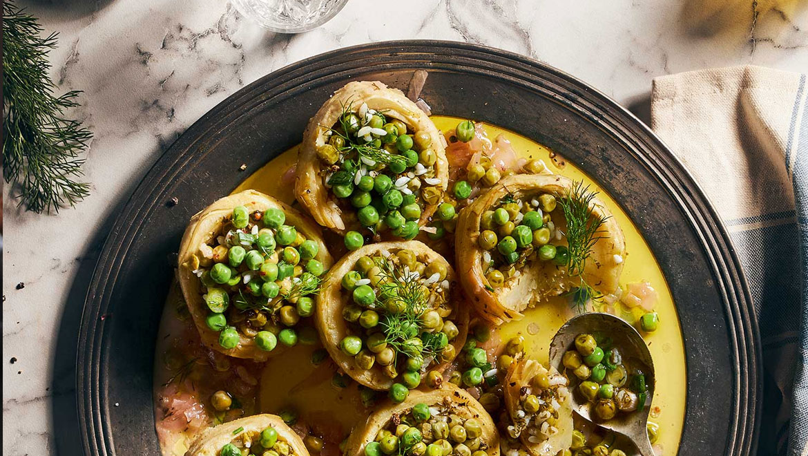 Αγκινάρες γεμιστές με ρύζι και αρακά – Το πιο αρωματικό πιάτο της άνοιξης