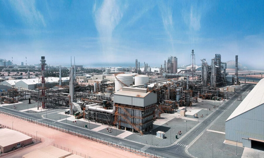 Αμπού Ντάμπι: Ο πετρελαϊκός κολοσσός ADNOC κλείνει το διυλιστήριο Ruwais μετά από επίθεση με drone