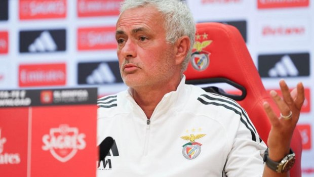 Δουλειά: Όταν νιώθουμε ελκυστικοί, μοιραζόμαστε πιο άνετα ιδέες;