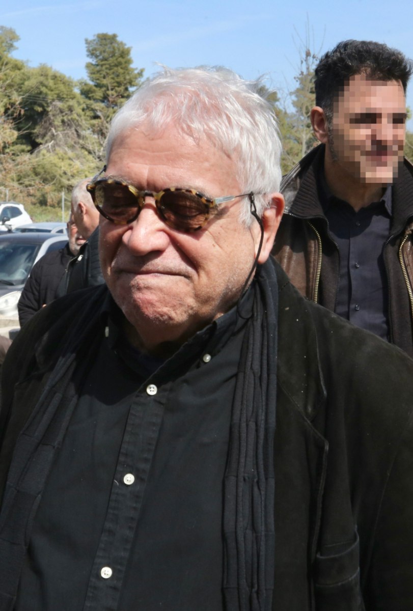 Χρήστος Βαλαβανίδης: Σε κλίμα συγκίνησης το τελευταίο αντίο στον αγαπημένο ηθοποιό