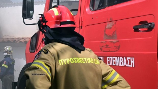 Ηράκλειο: Φωτιά σε κατάστημα με εκκλησιαστικά είδη στο κέντρο της πόλης