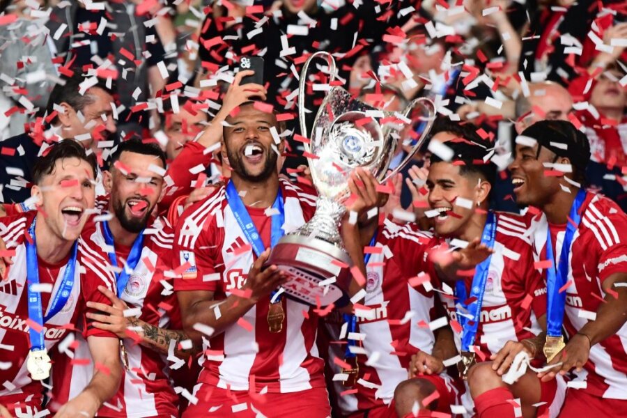 Γκολ, ρεκόρ, ορόσημα, τίτλοι: Αγιούμπ Ελ Κααμπί, το παντοτινό διαμάντι του Ολυμπιακού (vids, pics)