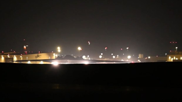 Η στιγμή που τα Β-2 απογειώνονται για να βομβαρδίσουν το Ιράν