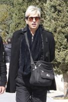 Γιώργος Μαρίνος: Το τελευταίο «αντίο» στον μεγάλο σόουμαν – Σύσσωμος ο καλλιτεχνικός χώρος στην κηδεία του