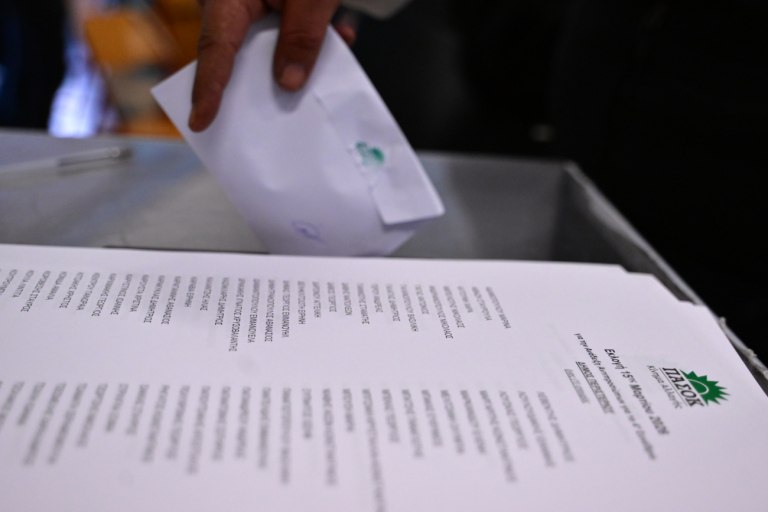Αισιοδοξία ΠΑΣΟΚ για μεγάλη συμμετοχή στις εσωκομματικές κάλπες - Παρατείνεται η διαδικασία