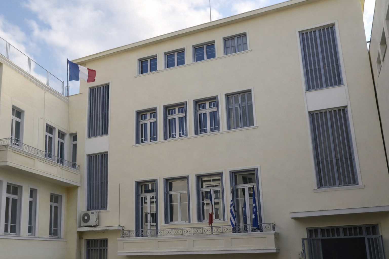 chatgpt-image-16-mar-2026-01-21-31-m-m