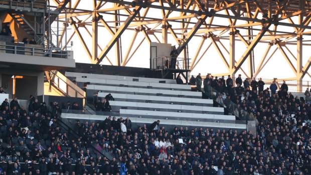 ΕΛ.ΑΣ.: Ταυτοποιήθηκαν 14 οπαδοί του ΠΑΟΚ που εισέβαλαν στα δημοσιογραφικά θεωρεία της Τούμπας