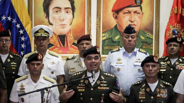 Βενεζουέλα: Απομακρύνθηκε ο επί 12 χρόνια υπουργός Άμυνας