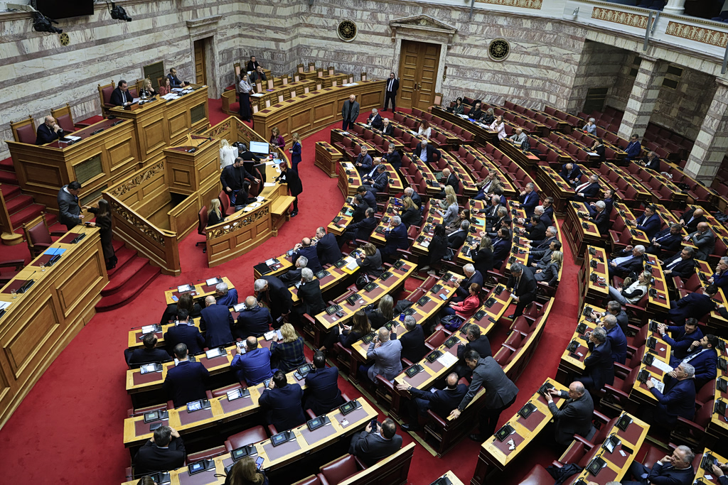 Μέτρα κατά της αθέμιτης κερδοφορίας: Στην Βουλή το νομοσχέδιο – Τι προβλέπεται για τα καύσιμα