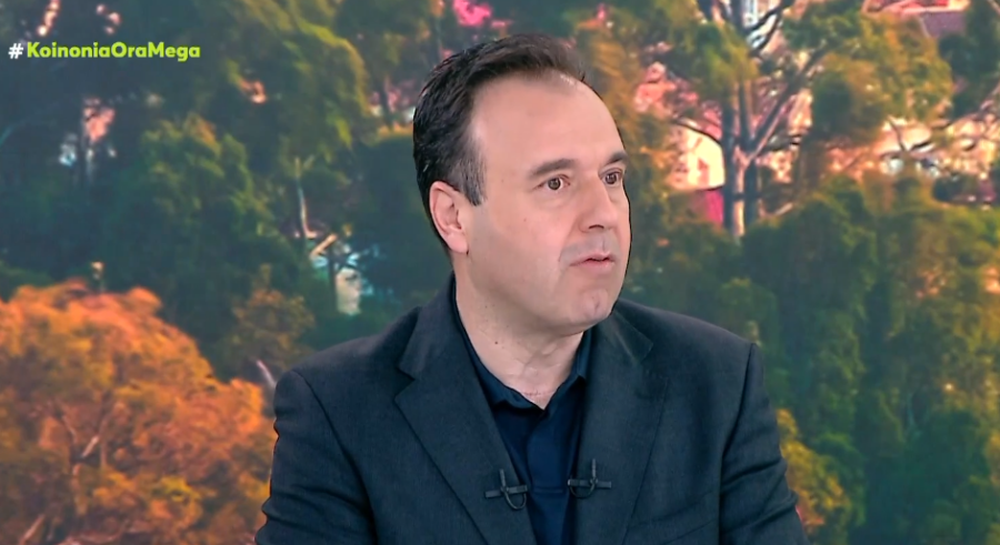 Δημήτρης Παπαστεργίου: Θέμα ημερών οι αποφάσεις για απαγόρευση πρόσβασης στα social media για ανηλίκους