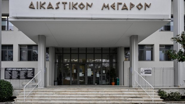 Τέμπη: Νέα διακοπή λόγω κωλύματος της προέδρου στη δίκη για τα βίντεο