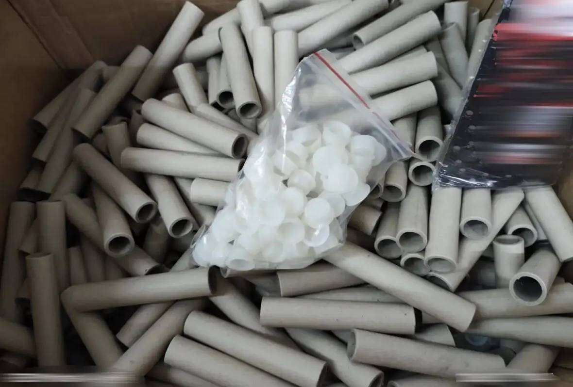 Άγιος Δημήτριος: Συνελήφθησαν 16χρονος και ο πατέρας του – Έκανε το παιδικό δωμάτιο εργαστήριο για κροτίδες