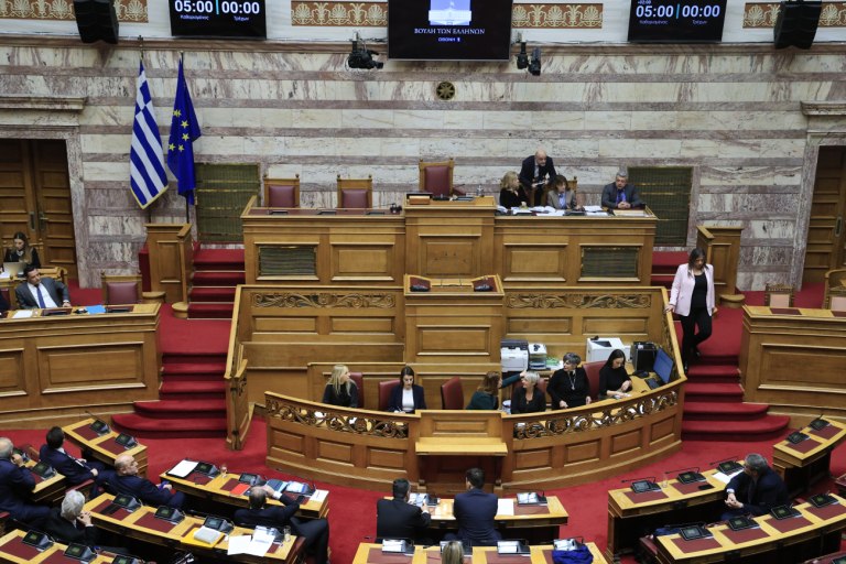 Τέλος στις βιντεοσκοπήσεις στη Βουλή βάζει ο Κακλαμάνης