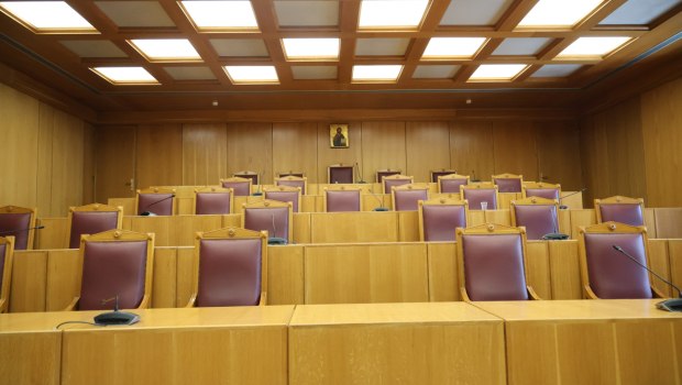 ΣτΕ: Συνταγματικός ο γάμος των ομόφυλων ζευγαριών και το δικαίωμα στην υιοθεσία ανηλίκου