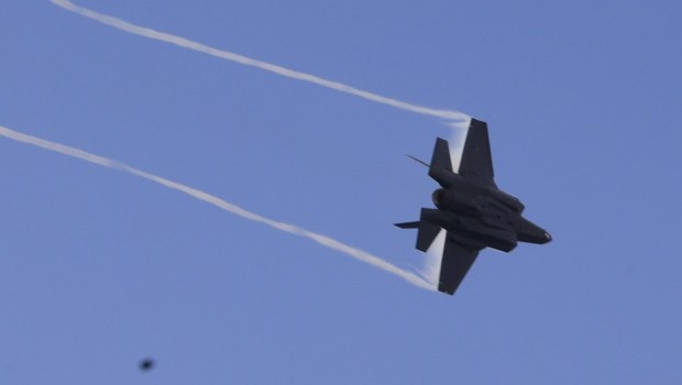 Δοκιμαστικές πτήσεις αεροσκαφών στην Αττική για την παρέλαση της 25ης Μαρτίου