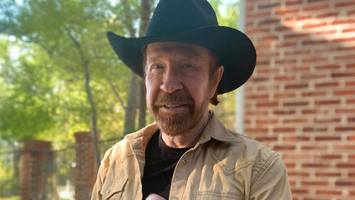 Πέθανε ο Τσακ Νόρις σε ηλικία 86 ετών