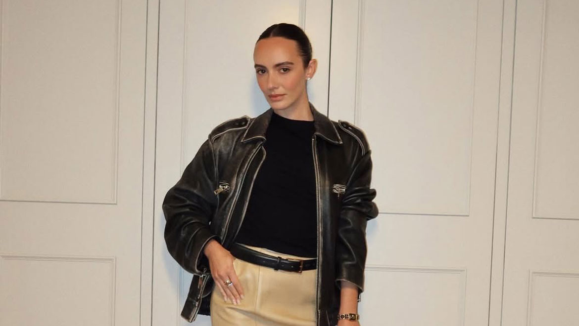 Μια δερμάτινη ζώνη θα κάνει μέχρι και το τζιν μας να δείχνει «πολυτελές» σε δευτερόλεπτα