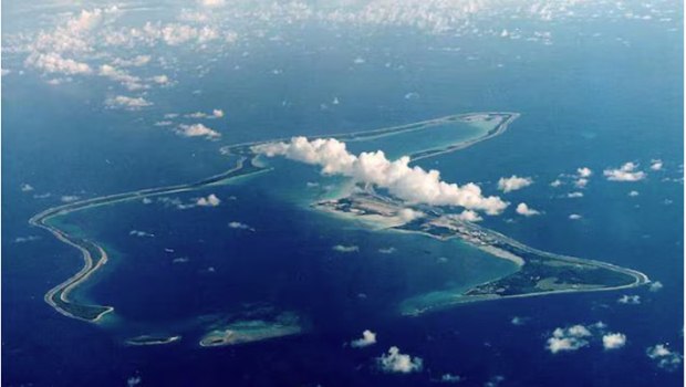 Ιράν: Εκτόξευσε βαλλιστικούς πυραύλους εναντίον της βάσης Ντιέγκο Γκαρσία στον Ινδικό Ωκεανό, γράφει η WSJ