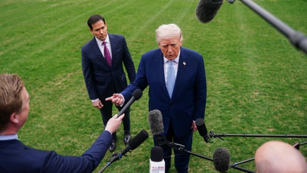 NBC: Ο Τραμπ εξετάζει διάφορες επιλογές για χερσαία επιχείρηση στο Ιράν