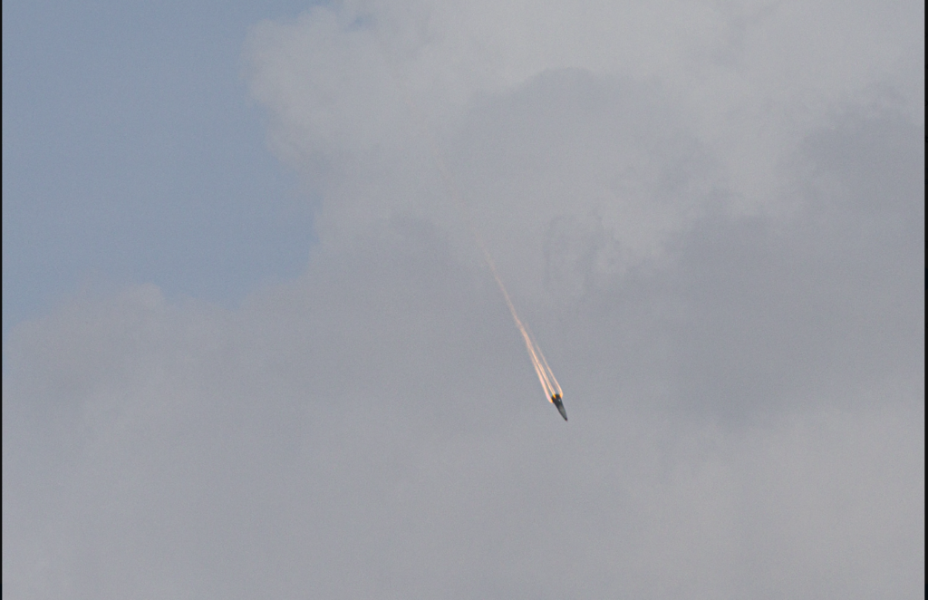 Η κεφαλή του ιρανικού βαλλιστικού πυραύλου λίγο πριν πλήξει την Ιερουσαλήμ – Τρομακτική φωτογραφία