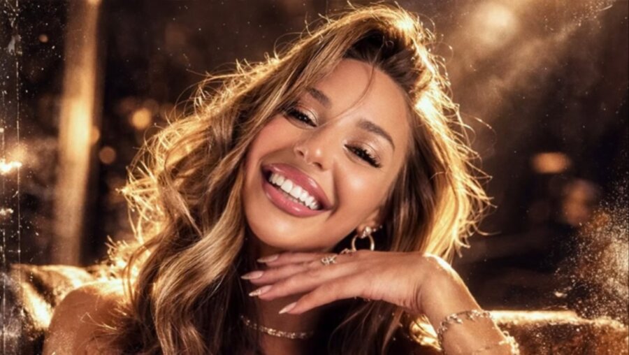 Ανδρομάχη: Όσα πρέπει να γνωρίζεις για το νέο viral τραγούδι της, «Σούσουρο»