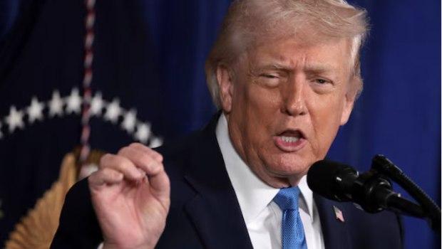 Ιράν: Πλησιάζει στη λήξη του το τελεσίγραφο του Τραμπ για το άνοιγμα των Στενών του Ορμούζ