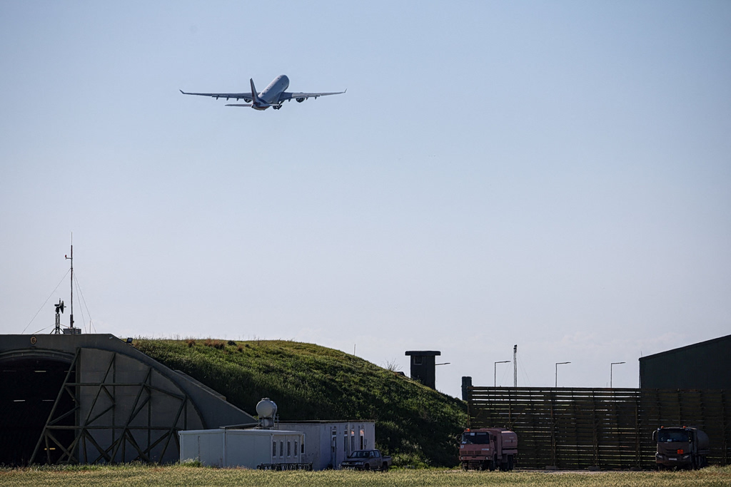 Telegraph: Η Κύπρος θέλει νέες συμφωνίες ασφαλείας με τη Βρετανία μετά την ιρανική επίθεση στο Ακρωτήρι