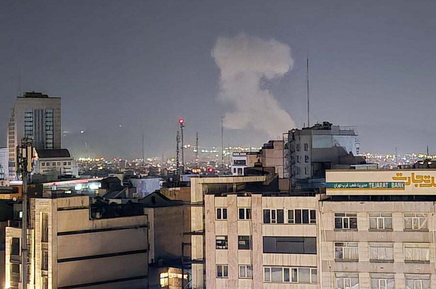 Τραμπ: Συνομιλίες με το Ιράν για τερματισμό του πολέμου – Νέα ανάπτυξη στρατευμάτων των ΗΠΑ στη Μέση Ανατολή