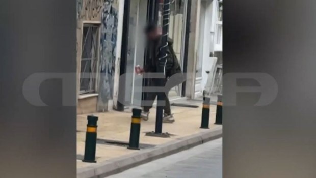 Τρόμος σε Περιστέρι και Κολωνό για σεξουαλικές επιθέσεις σε γυναίκες - Αναζητούν τον άνδρα οι Αρχές