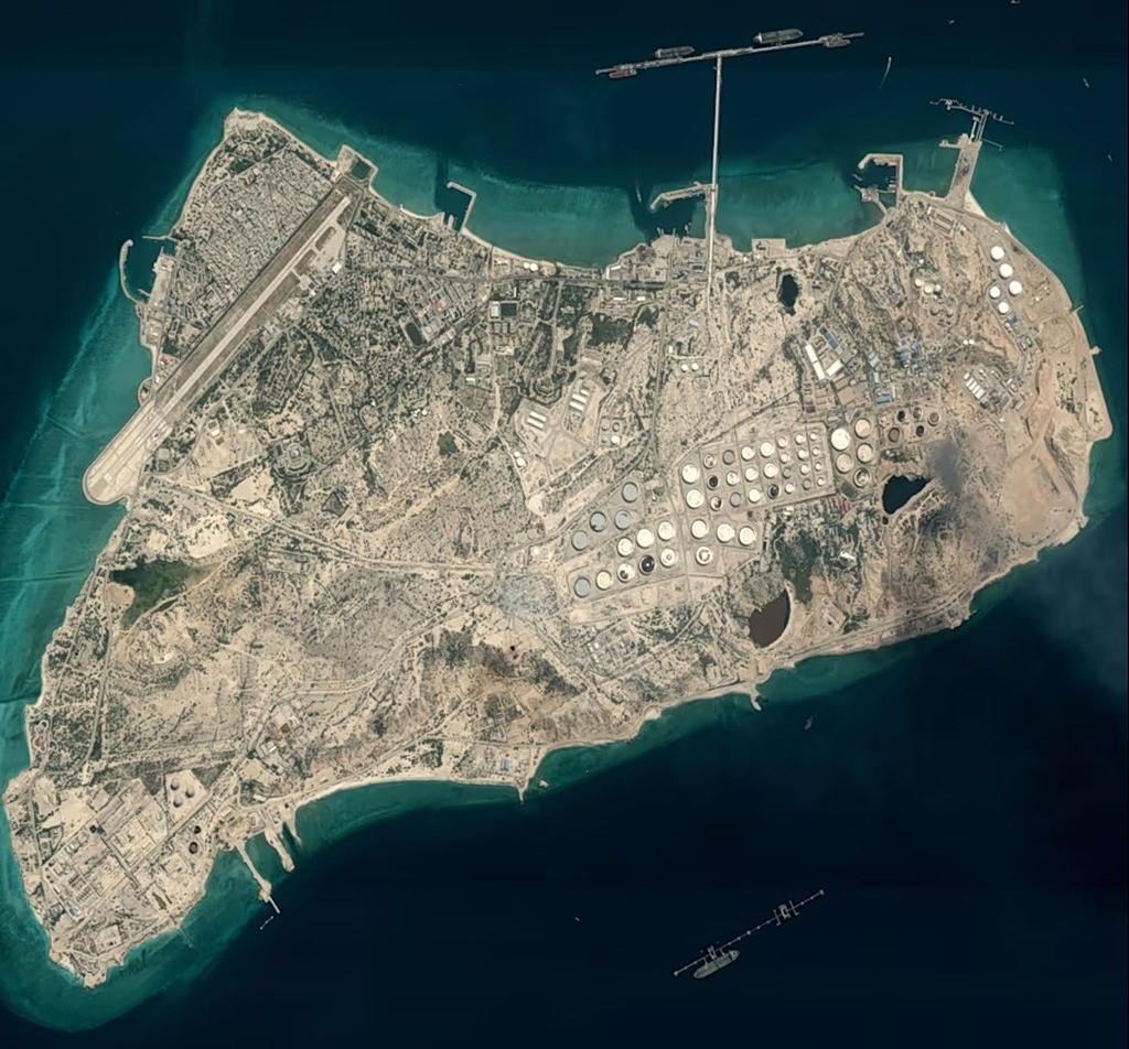 Το Ιράν «θωρακίζει» το νησί Χαργκ ενόψει πιθανής επίθεσης ΗΠΑ – Τεχεράνη: «Καμία διαπραγμάτευση με Ουάσινγκτον»