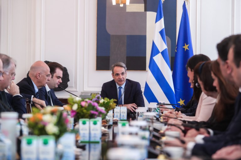 Μόλις 40 ευρώ η αύξηση στον κατώτατο μισθό - Σταγόνα στον ωκεανό απέναντι στο τσουνάμι ακρίβειας