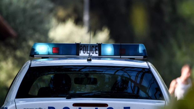 Εντοπίστηκε και συνελήφθη ο 35χρονος που επιτέθηκε με τσεκούρι σε αστυνομικούς