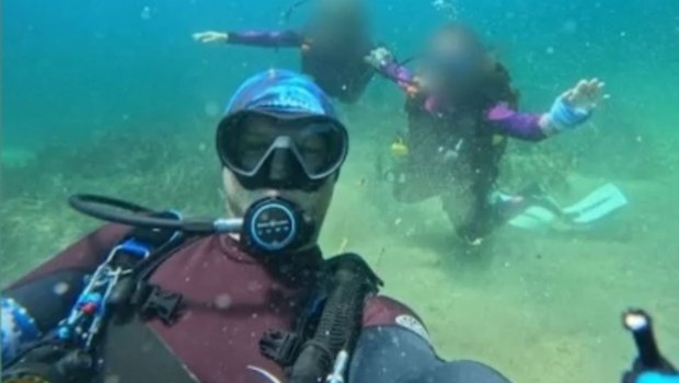 Λιμανάκια Βουλιαγμένης: Η κάμερα του δύτη κατέγραψε το μαρτυρικό του τέλος - «Προσπάθησε για 40 λεπτά»