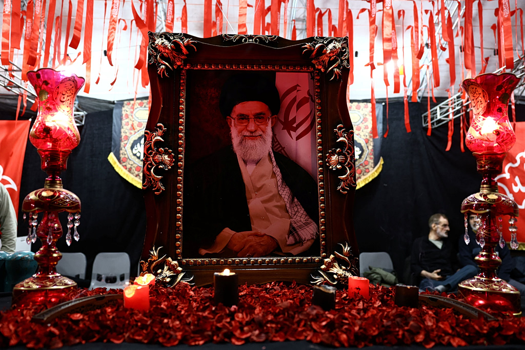 Αγιατολάχ Χαμενεΐ βίντεο