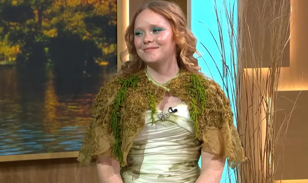 Η πιο αλλόκοτη ιστορία ακτιβισμού: Παντρεύτηκε ποταμό και τρία χρόνια μετά δηλώνει ακόμα ερωτευμένη (video)