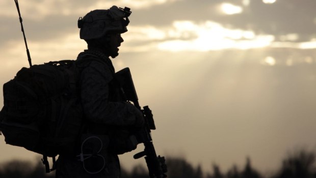 Πόσα τρισ. θα κοστίσει στις ΗΠΑ η επίθεση στο Ιράν; - «Θα πληρώνουν ακόμα και τα δισέγγονά μας»