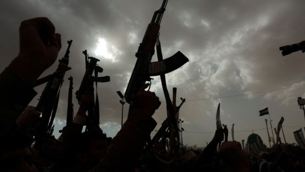 Τι σημαίνει η συμμετοχή των Χούθι στον πόλεμο - «Θα μπορούσαν να μπλοκάρουν τη Διώρυγα του Σουέζ»