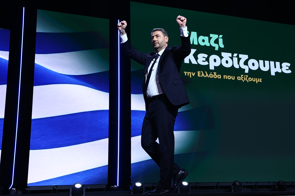 LIVE: Η δεύτερη ημέρα του συνεδρίου του ΠΑΣΟΚ – Ομιλίες Παπανδρέου, Βενιζέλου, Γερουλάνου