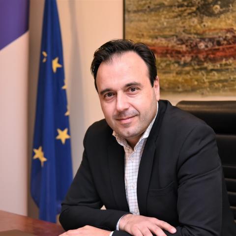 Ιντερνετ: Γρήγορα δίκτυα και λιγότερη γραφειοκρατία υπόσχεται το νέο νομοσχέδιο - Οικονομικός Ταχυδρόμος