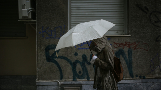 Προ των πυλών η κακοκαιρία: Έρχεται 48ωρο με καταιγίδες και έντονα φαινόμενα