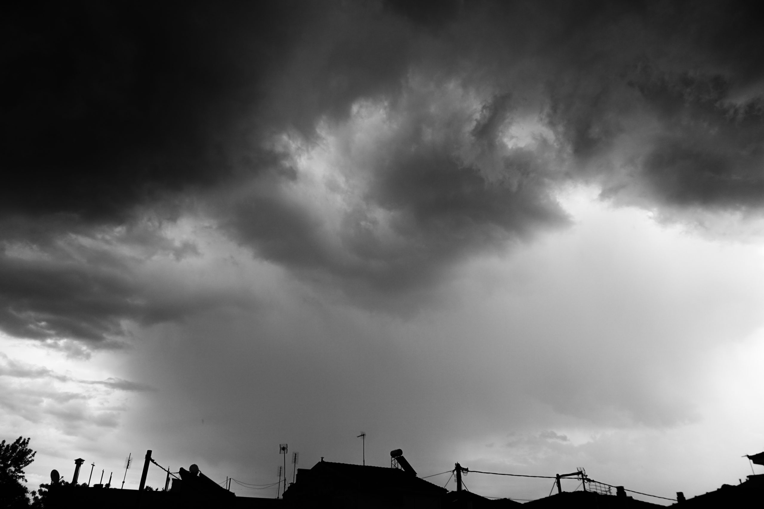 ΚΑΤΑΙΓΙΔΑ  (ΘΑΝΑΣΗΣ ΚΑΛΛΙΑΡΑΣ/EUROKINISSI)