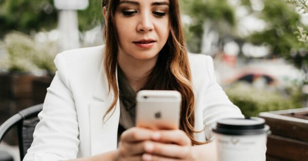 «Semen tribute»: Μια υποτιμημένη αλλά ιδιαίτερα τραυματική μορφή διαδικτυακής βίας