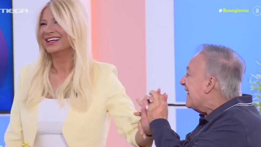 Φαίη Σκορδά: «Ο Ανδρέας Μικρούτσικος θα παντρευτεί!» - Η αντίδραση του παρουσιαστή