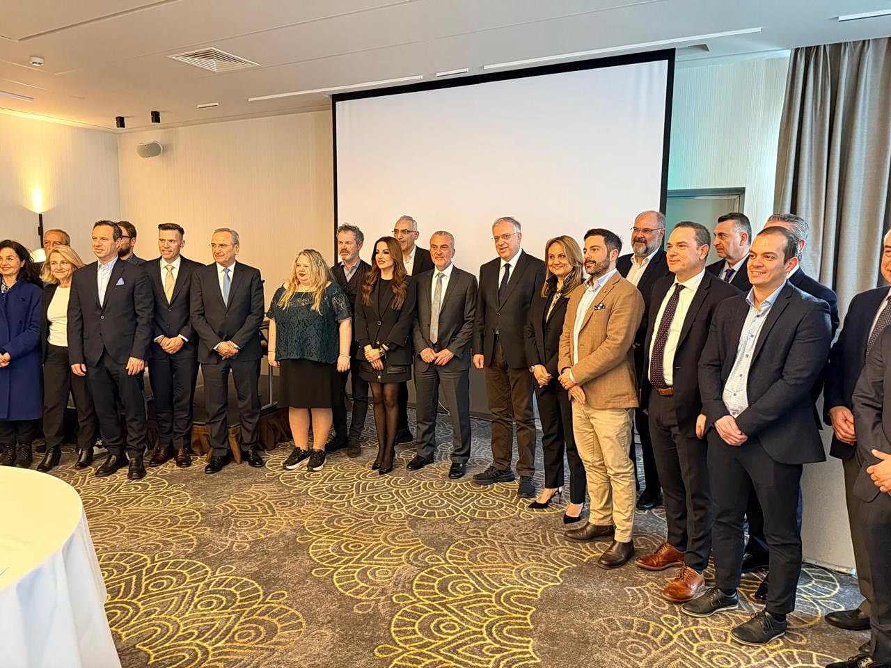 Θεοδωρικάκος: Σε λίγες μέρες τα μέτρα για το ενεργειακό κόστος - Οικονομικός Ταχυδρόμος