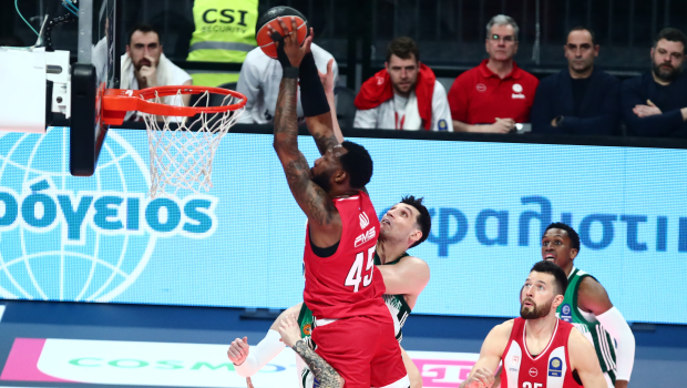 Ο Χολ έκανε «πάρτι» στο ΟΑΚΑ